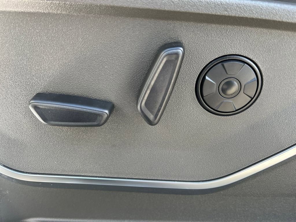 New 2026 Ford F450 Platinum w/ Platinum Plus Package image 31