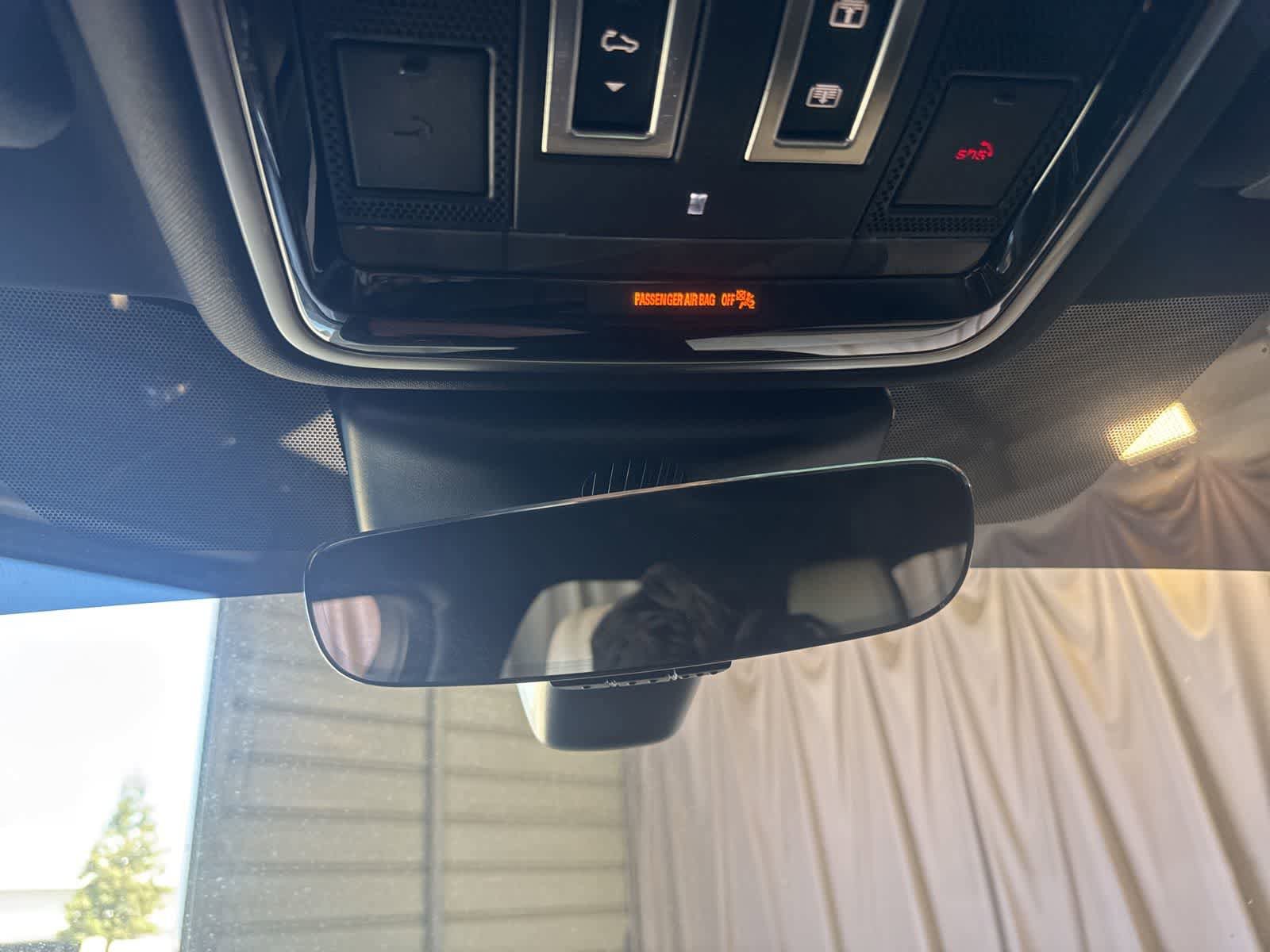 Used 2018 Land Rover Range Rover Velar R-Dynamic SE AWD/4WD image 27