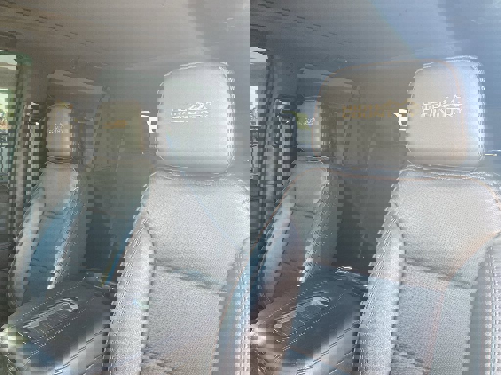 Used 2022 Chevrolet Tahoe High Country image 28