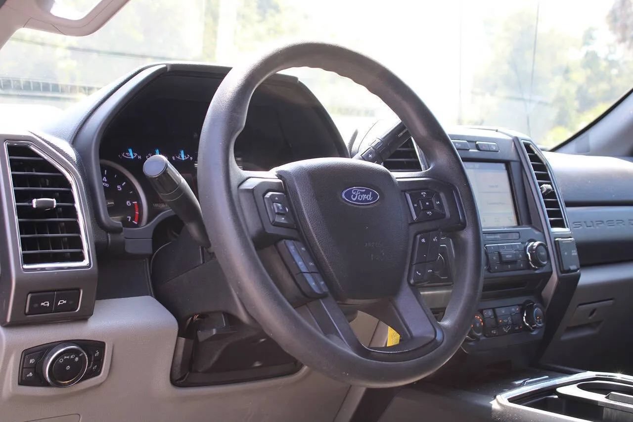 Used 2018 Ford F250 XLT w/ XLT Premium Package AWD/4WD image 9