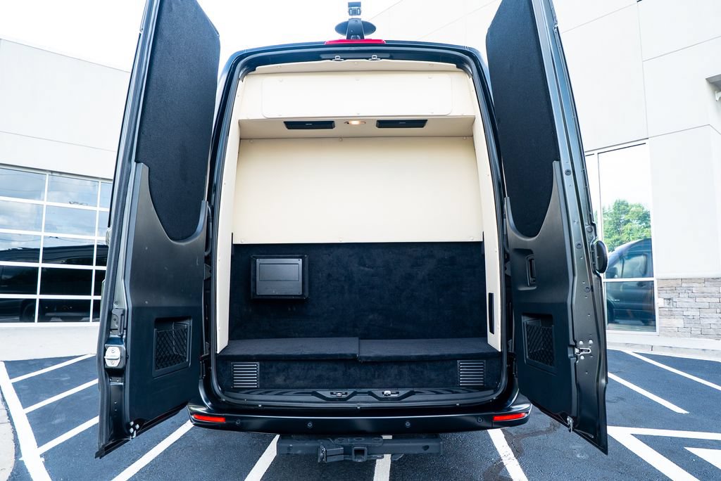 Used 2023 Mercedes-Benz Sprinter 3500 image 55