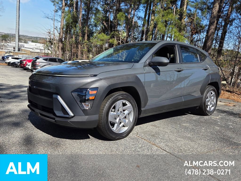 Used 2025 Hyundai Kona SE image 1