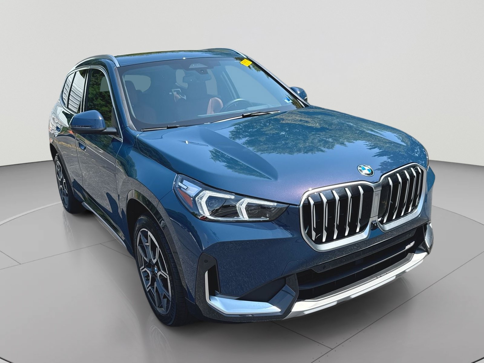 Used 2026 BMW X1 xDrive28i AWD/4WD image 1
