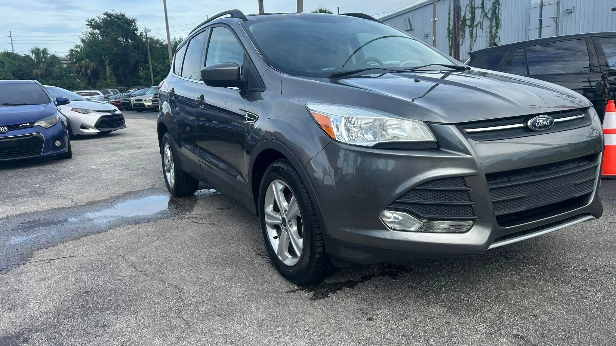Used 2014 Ford Escape SE w/ Equipment Group 201A image 4