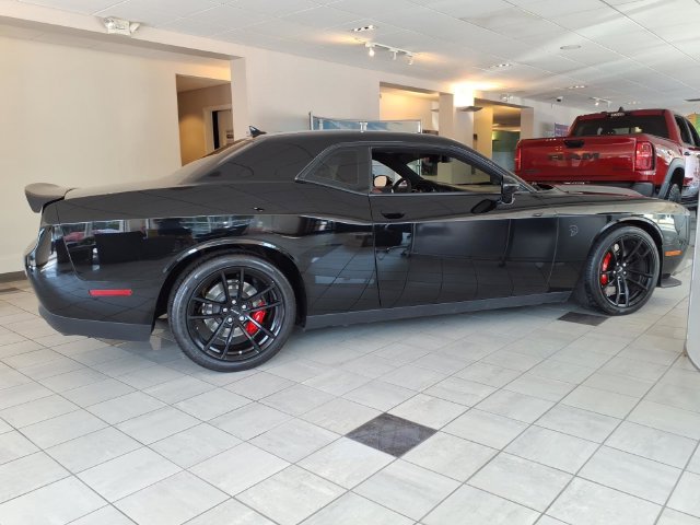 Used 2023 Dodge Challenger SRT Hellcat RWD image 7