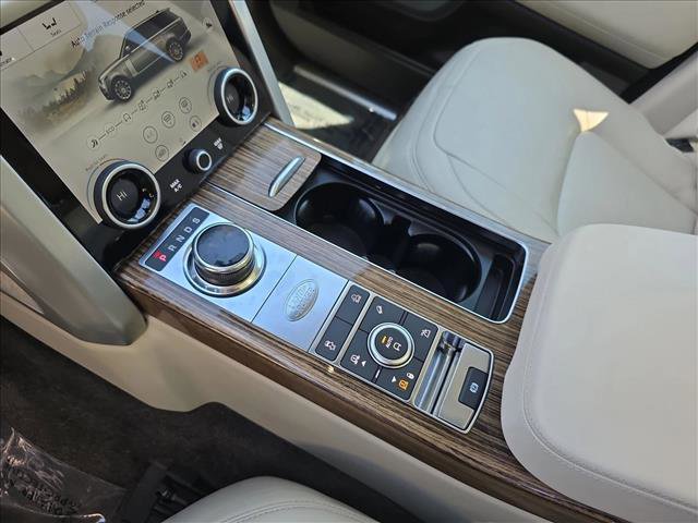 Used 2018 Land Rover Range Rover HSE image 25