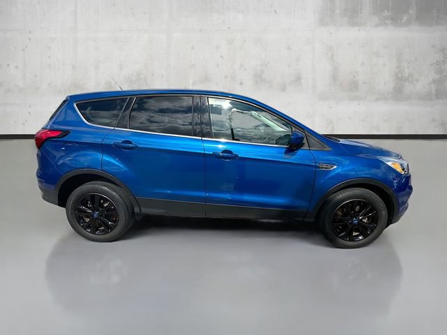 Used 2019 Ford Escape SE image 4