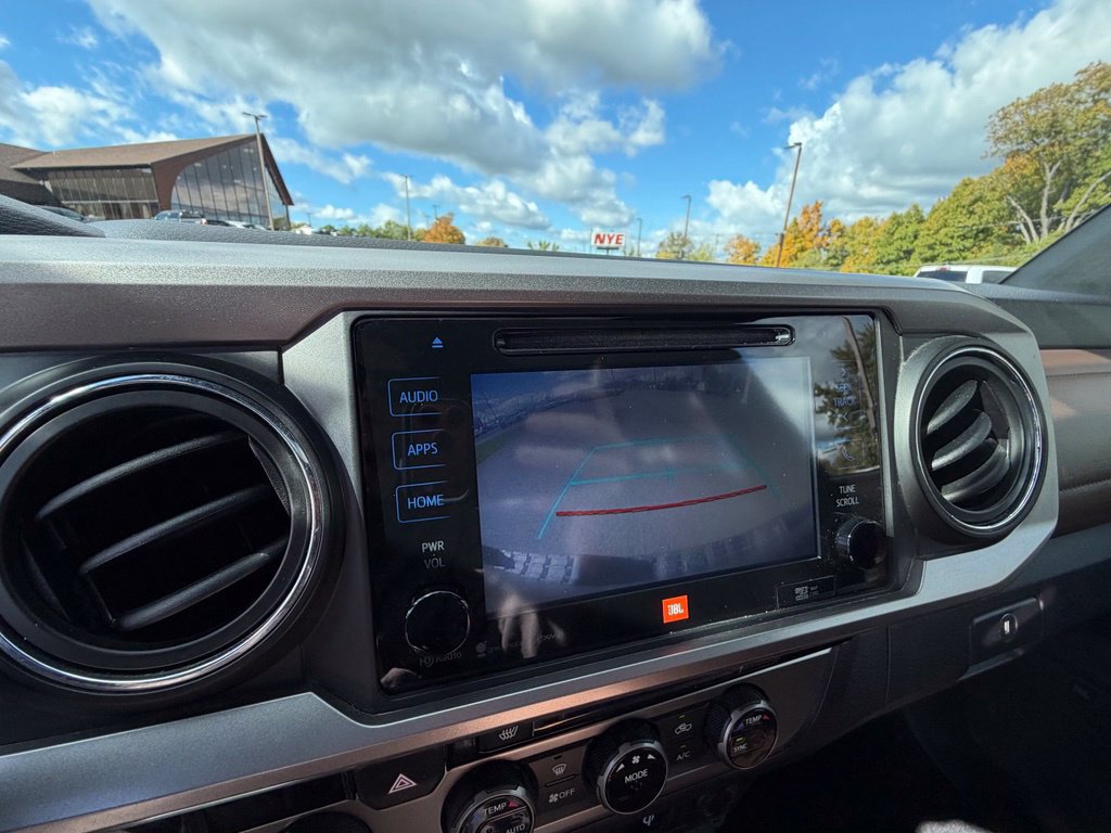 Used 2017 Toyota Tacoma Limited w/ Tow Package AWD/4WD image 20