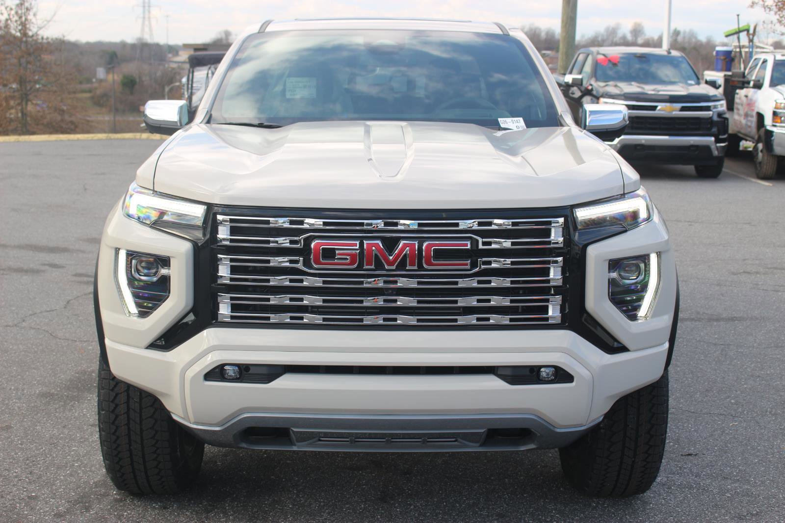 New 2026 GMC Canyon Denali image 2