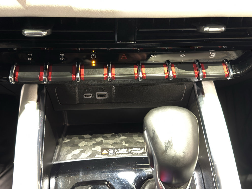 Used 2024 GMC Canyon AT4X image 32