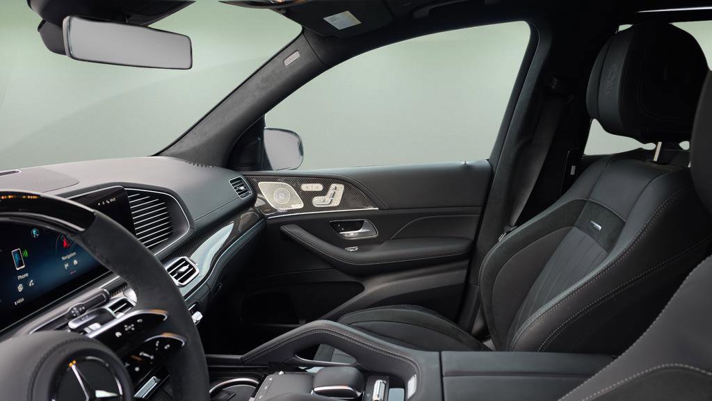 Used 2025 Mercedes-Benz GLS 63 AMG 4MATIC image 22