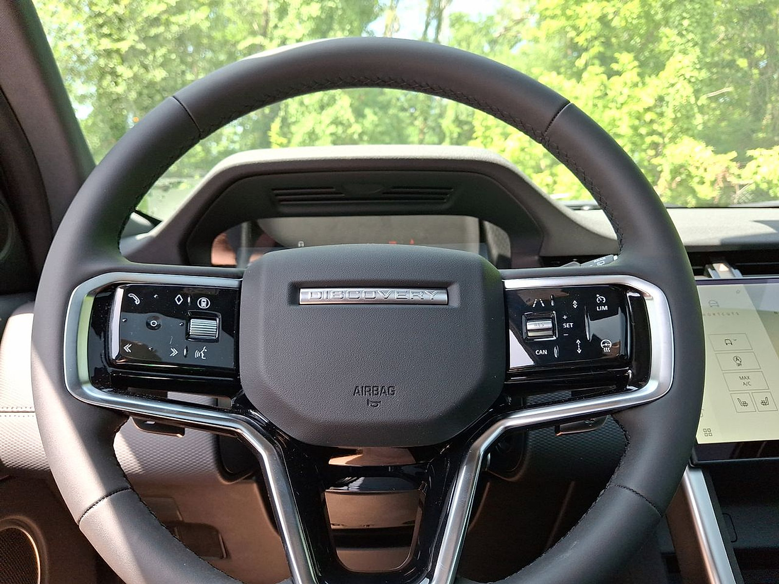 New 2026 Land Rover Discovery Sport Landmark AWD/4WD image 23