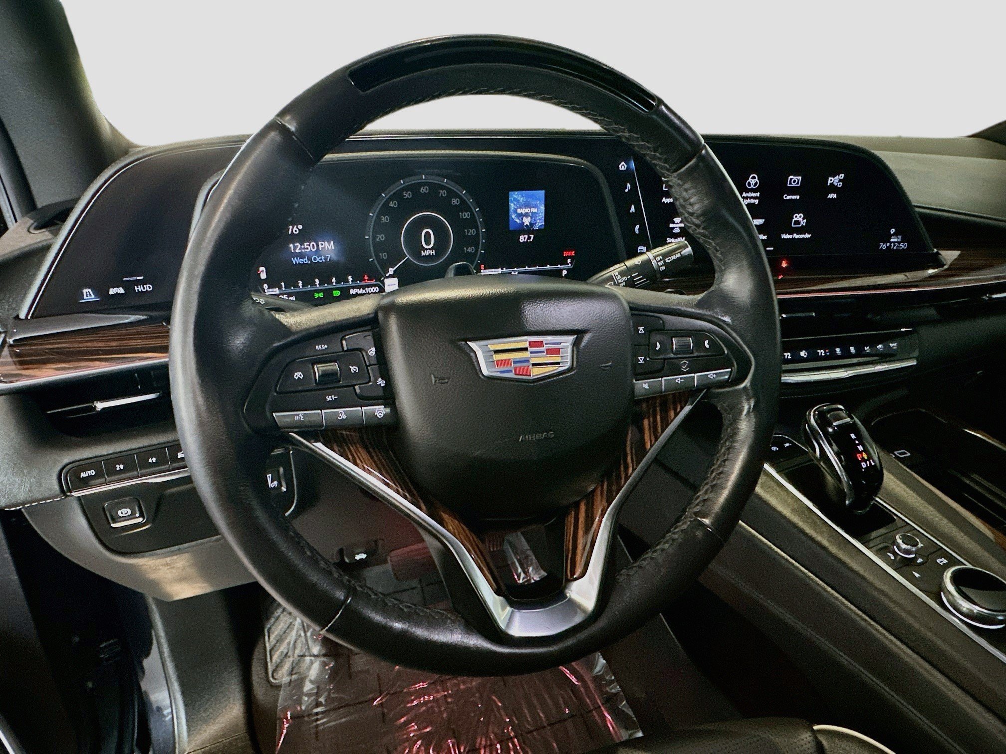 Certified 2024 Cadillac Escalade Premium Luxury AWD/4WD image 11