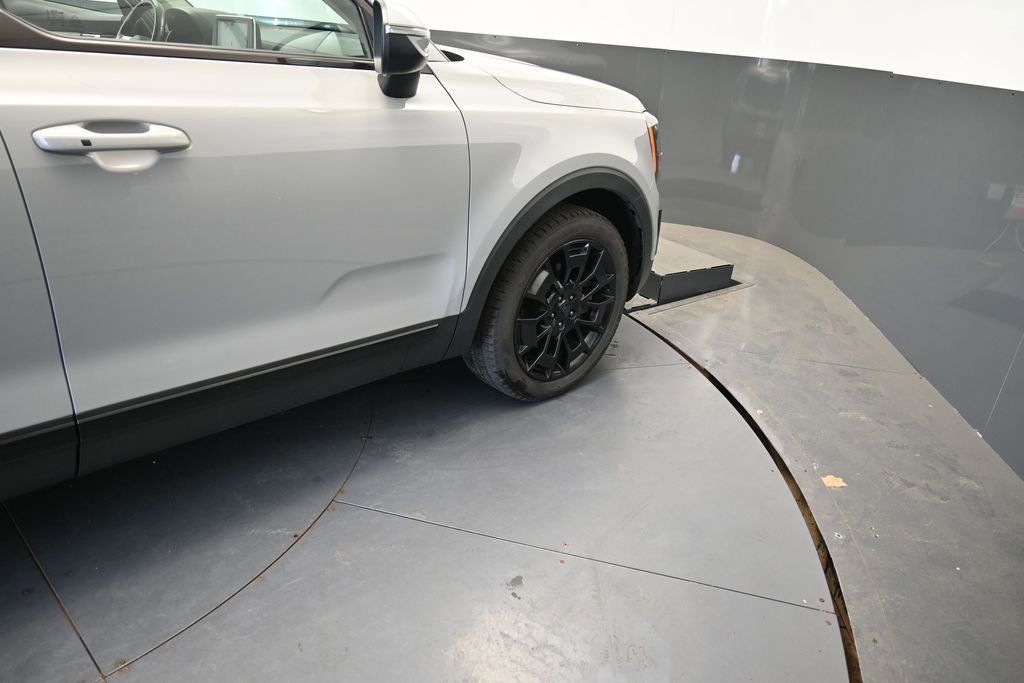 Used 2021 Kia Telluride EX w/ EX Premium Package AWD/4WD image 26