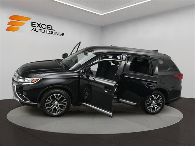 Used 2018 Mitsubishi Outlander SE image 46