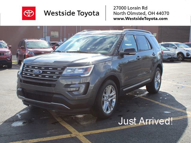 Used 2017 Ford Explorer XLT w/ Equipment Group 202A AWD/4WD image 1