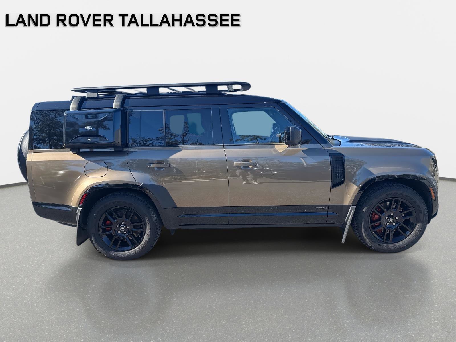 Used 2024 Land Rover Defender 130 X image 4