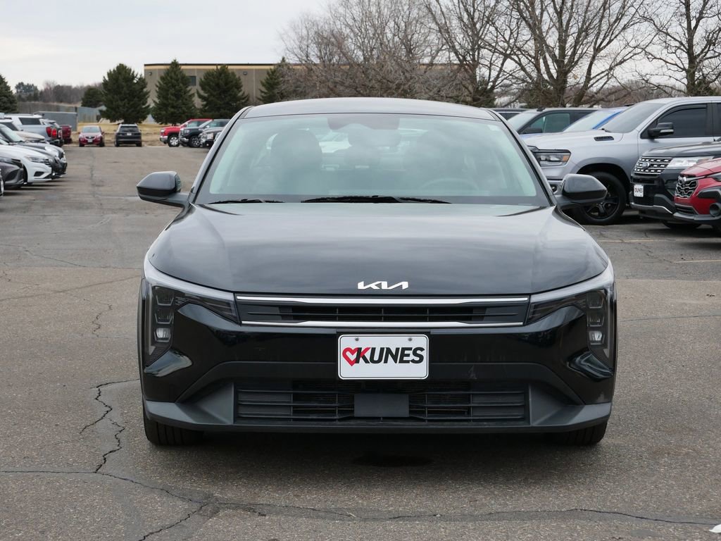 Used 2025 Kia K4 LXS image 2