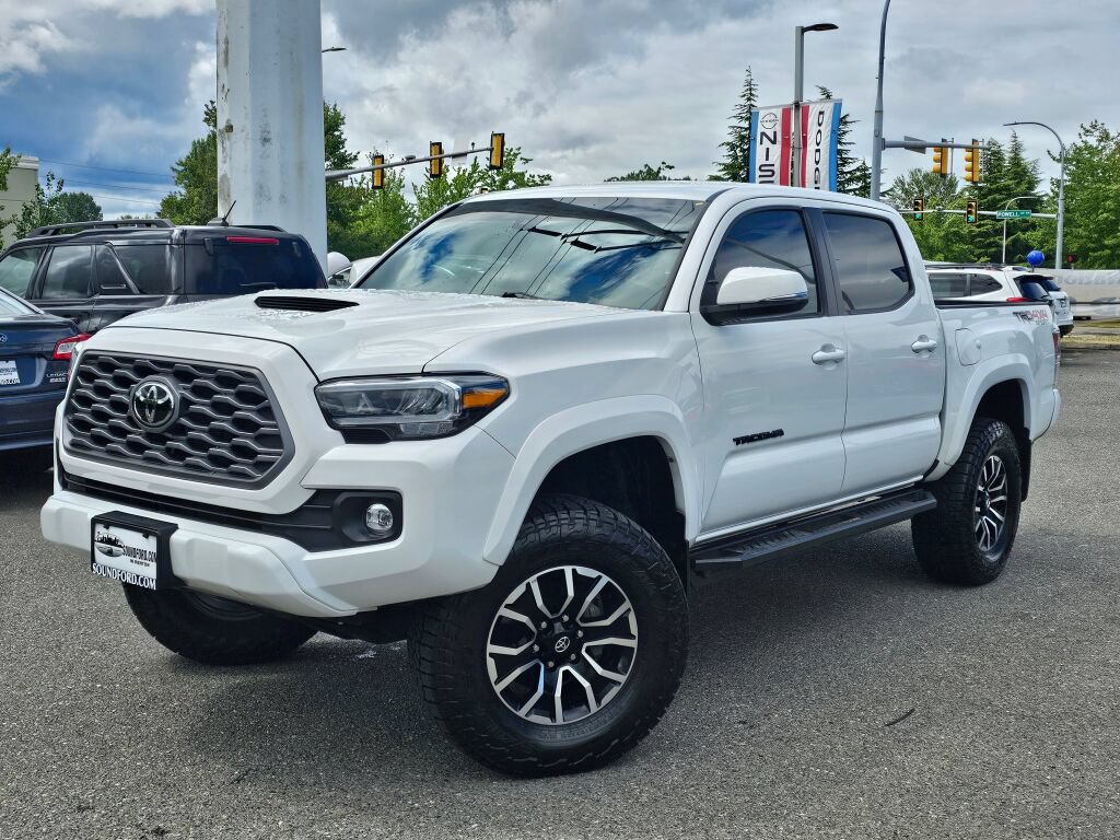 Used 2022 Toyota Tacoma TRD Sport w/ Black Out Package (TMS)