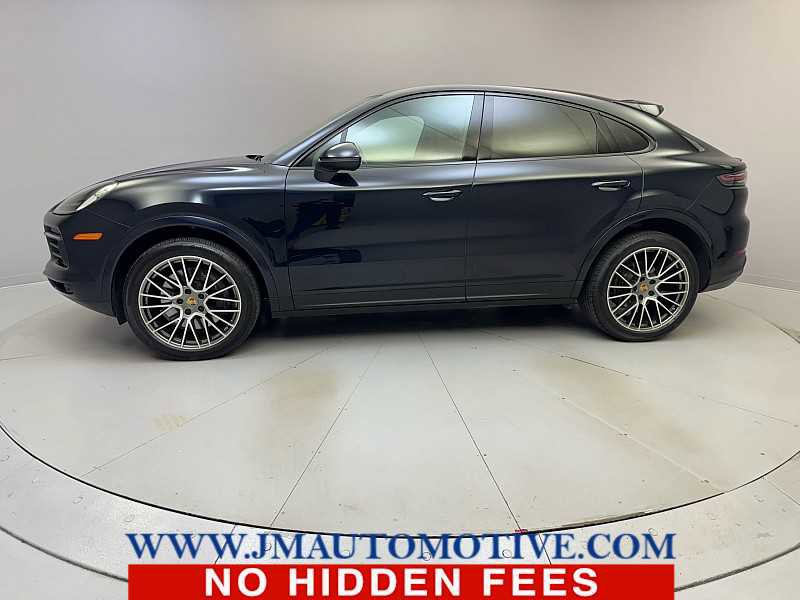 Used 2023 Porsche Cayenne Platinum Edition image 2