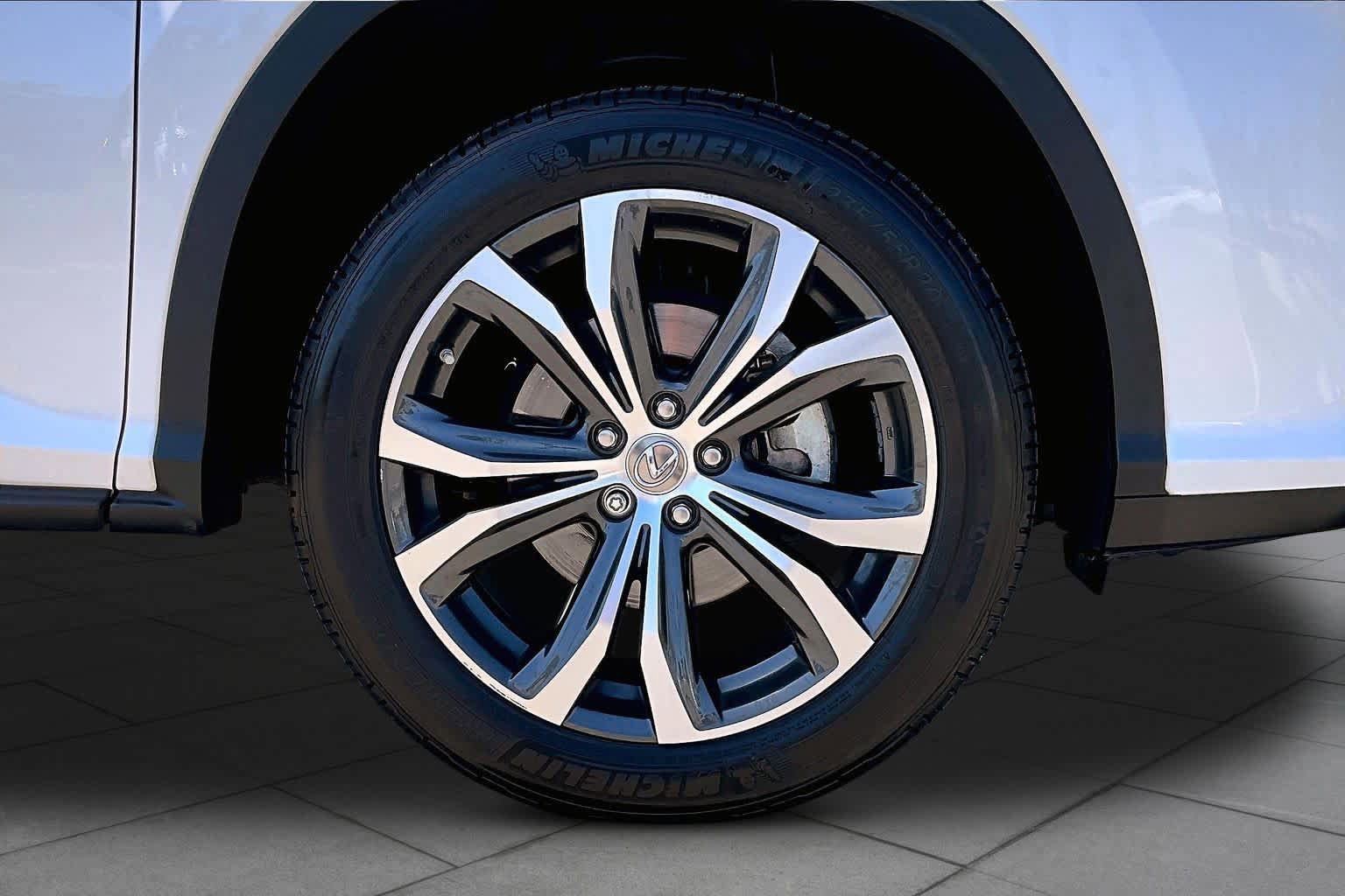 Used 2017 Lexus RX 350 FWD w/ Premium Package image 10