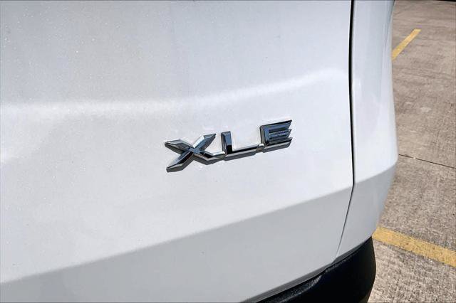 Certified 2024 Toyota Grand Highlander XLE FWD image 10