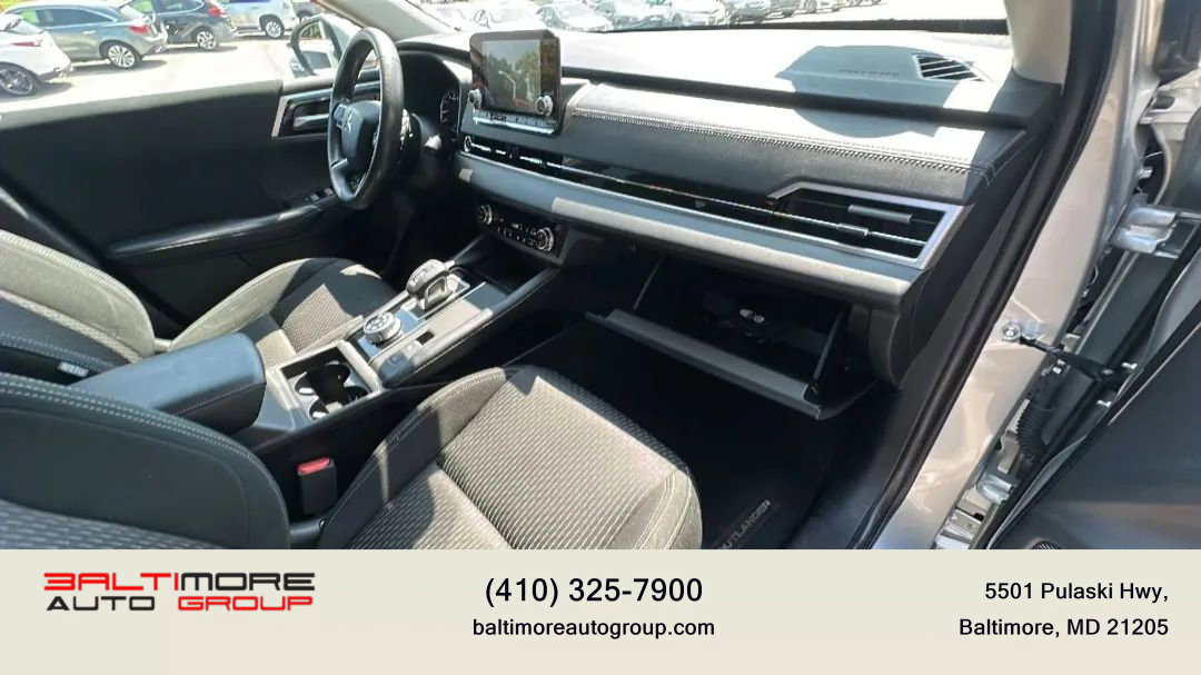 Used 2022 Mitsubishi Outlander ES image 27