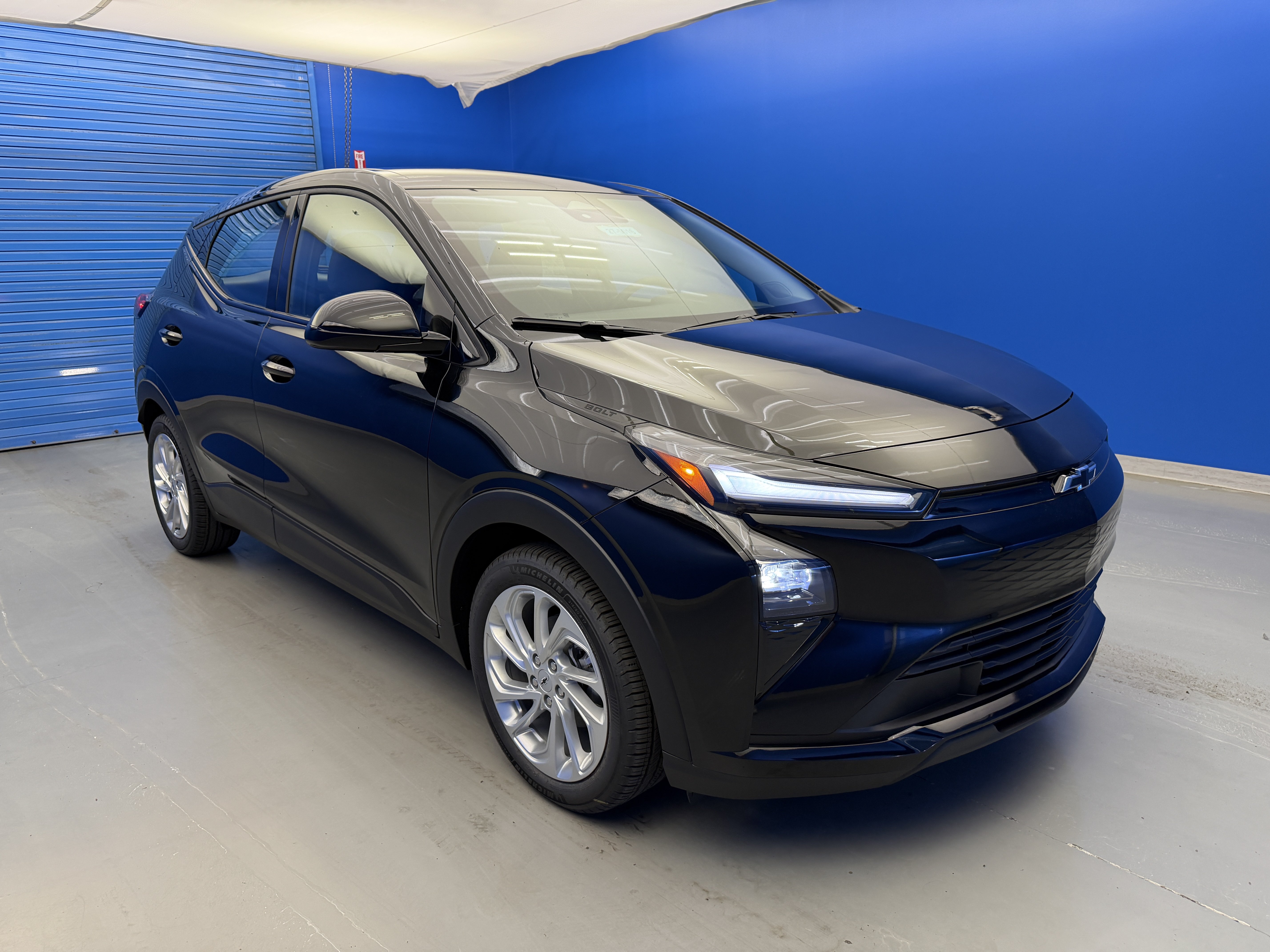 New 2027 Chevrolet Bolt LT w/ Comfort Package FWD image 2