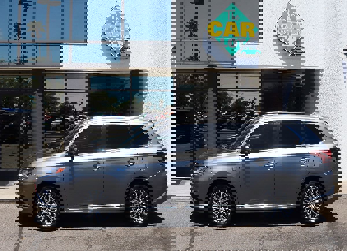 Used 2022 Mitsubishi Outlander SEL image 8