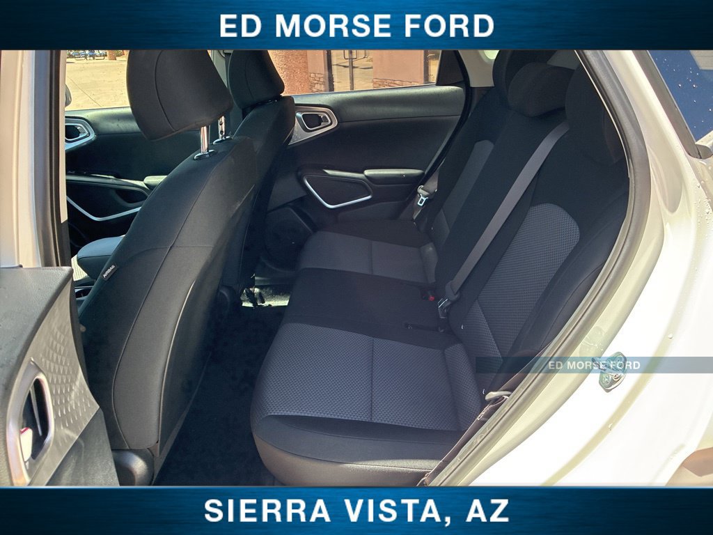 Used 2025 Kia Soul LX FWD image 15