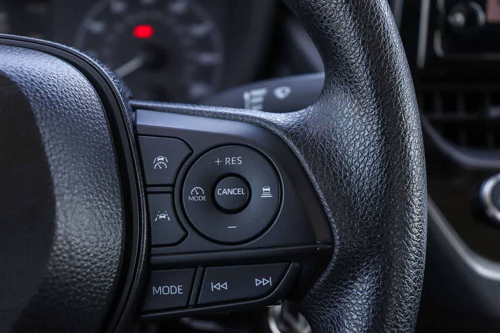 Used 2025 Toyota Corolla LE FWD image 23