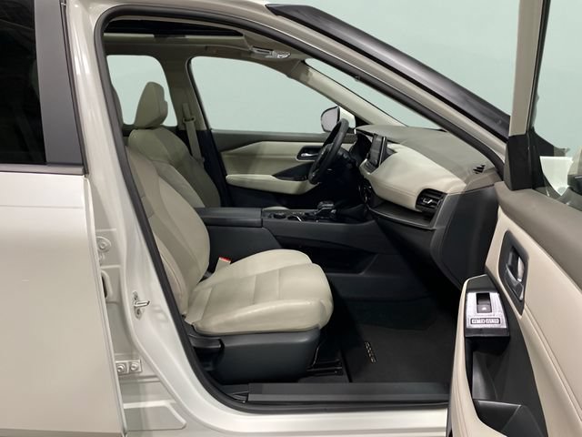 Certified 2023 Nissan Rogue SV w/ SV Premium B Package AWD/4WD image 31