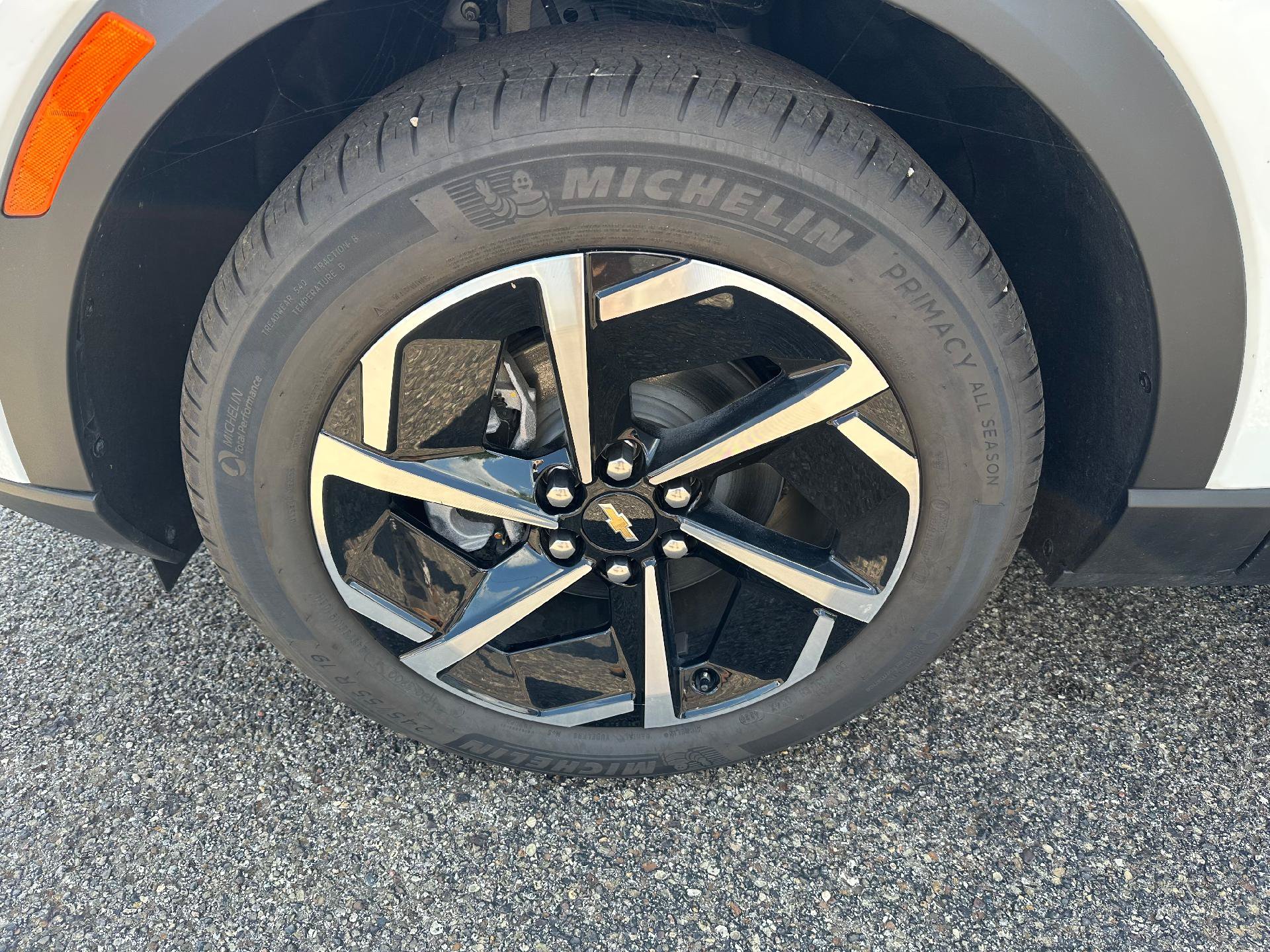 New 2026 Chevrolet Equinox EV LT w/ Comfort Package FWD image 7