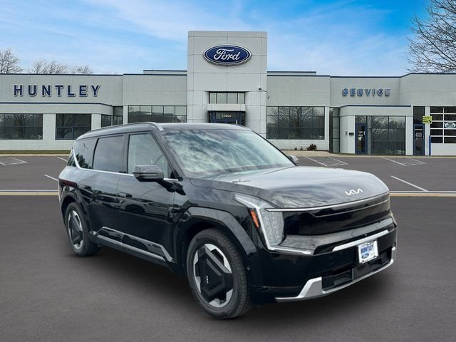 Used 2024 Kia EV9 Land AWD/4WD image 3