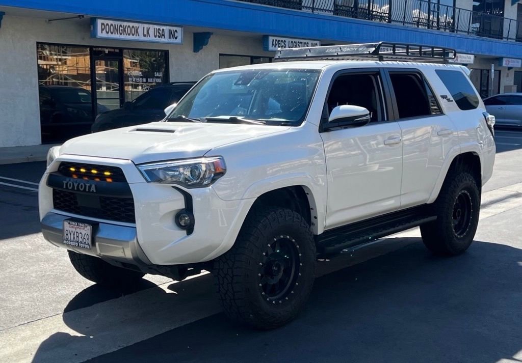 Used 2022 Toyota 4Runner TRD Off-Road Premium image 1