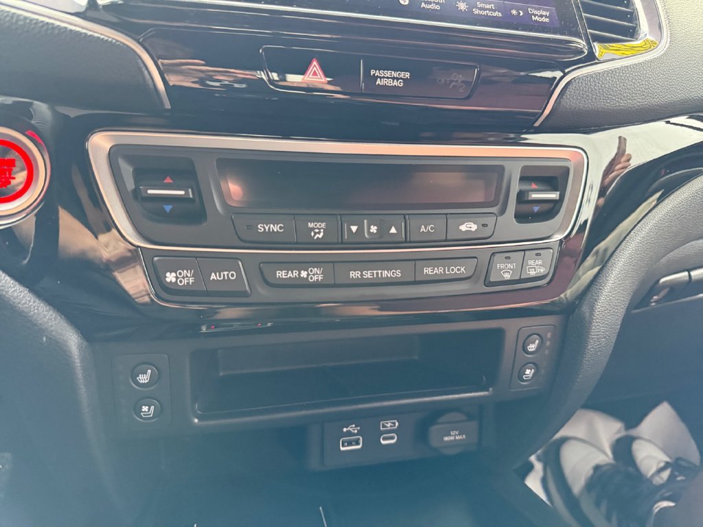 Used 2025 Honda Ridgeline Black Edition image 13