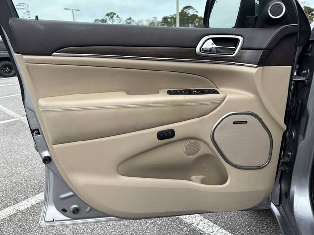 Used 2018 Jeep Grand Cherokee Overland image 17