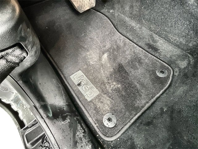 Used 2022 Jeep Wrangler Unlimited Rubicon w/ Cold Weather Group image 34