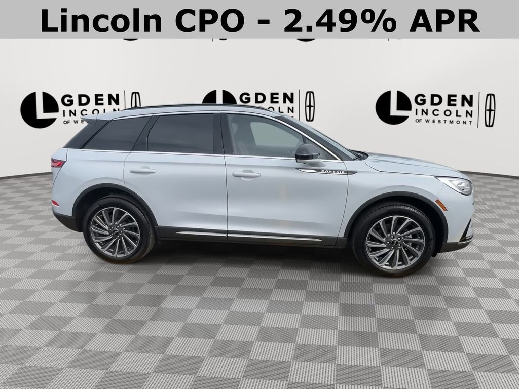 Used 2025 Lincoln Corsair Reserve w/ Rear Removable Package Tray image 9