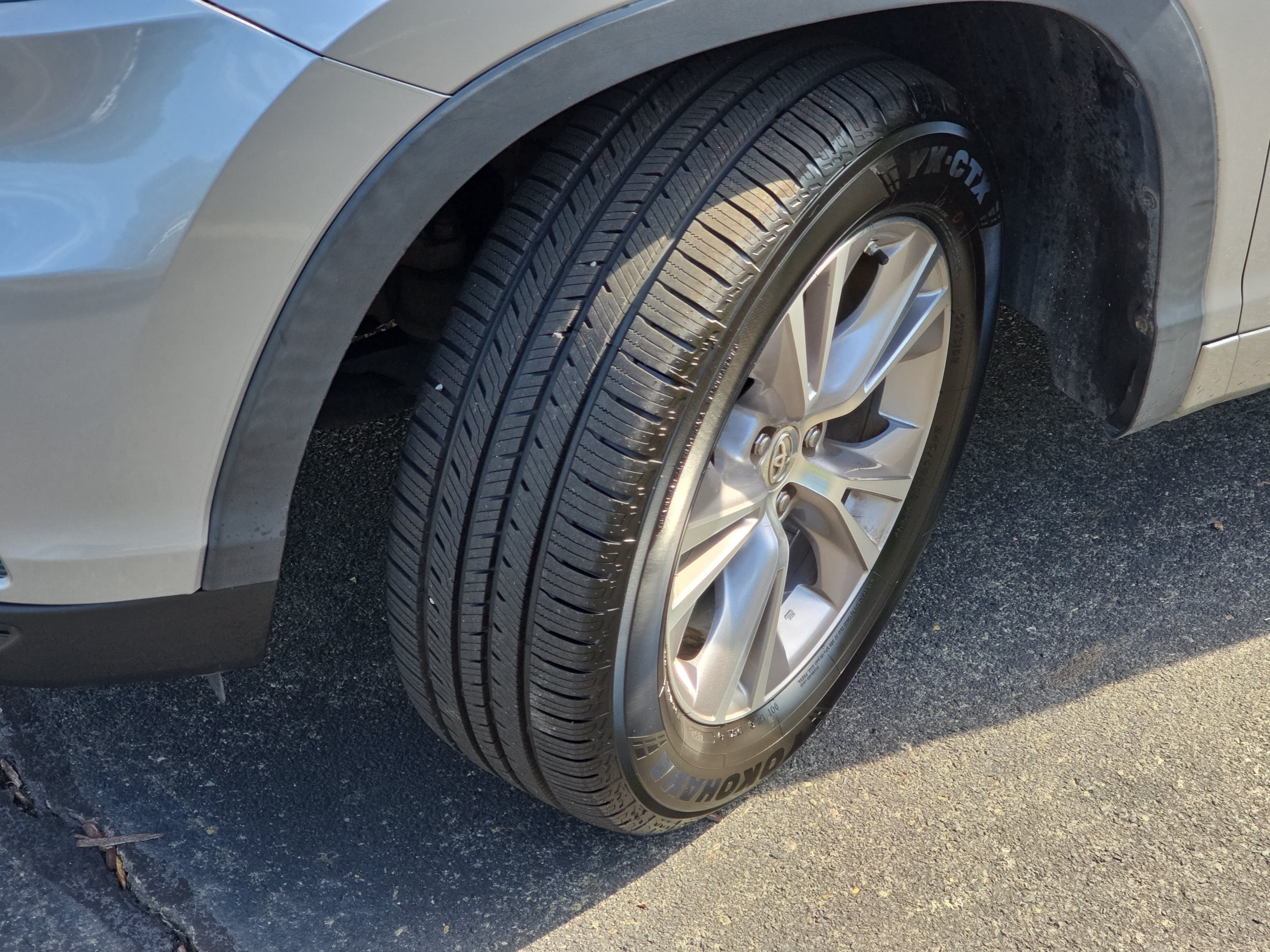 Used 2015 Toyota Highlander Plus FWD image 33