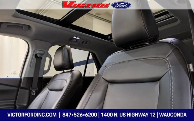 Used 2023 Ford Explorer XLT w/ Equipment Group 202A AWD/4WD image 10
