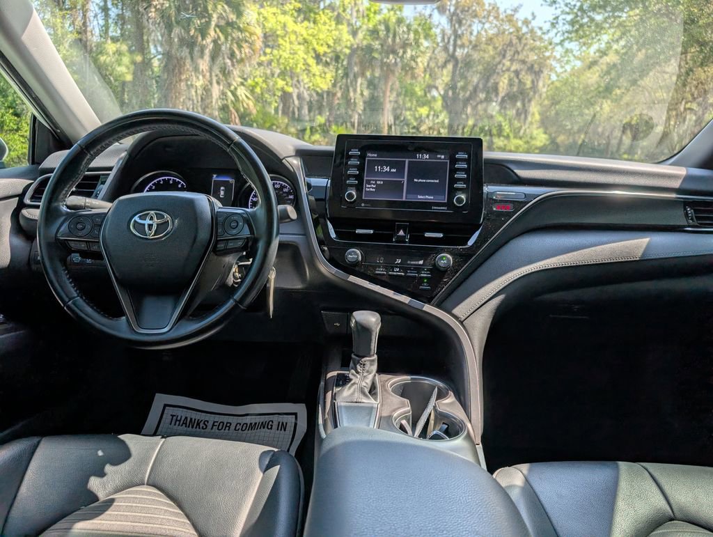 Used 2021 Toyota Camry SE image 10