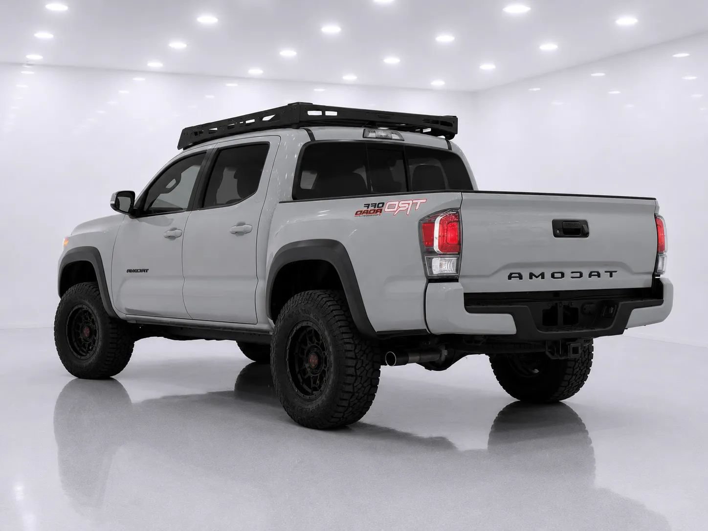Used 2020 Toyota Tacoma TRD Off-Road AWD/4WD image 3