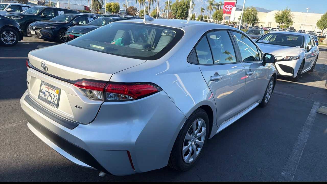 Used 2020 Toyota Corolla LE image 2