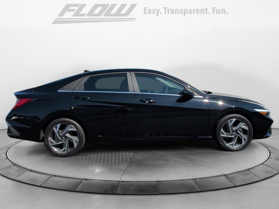 Certified 2024 Hyundai Elantra SEL w/ Convenience Package FWD image 8