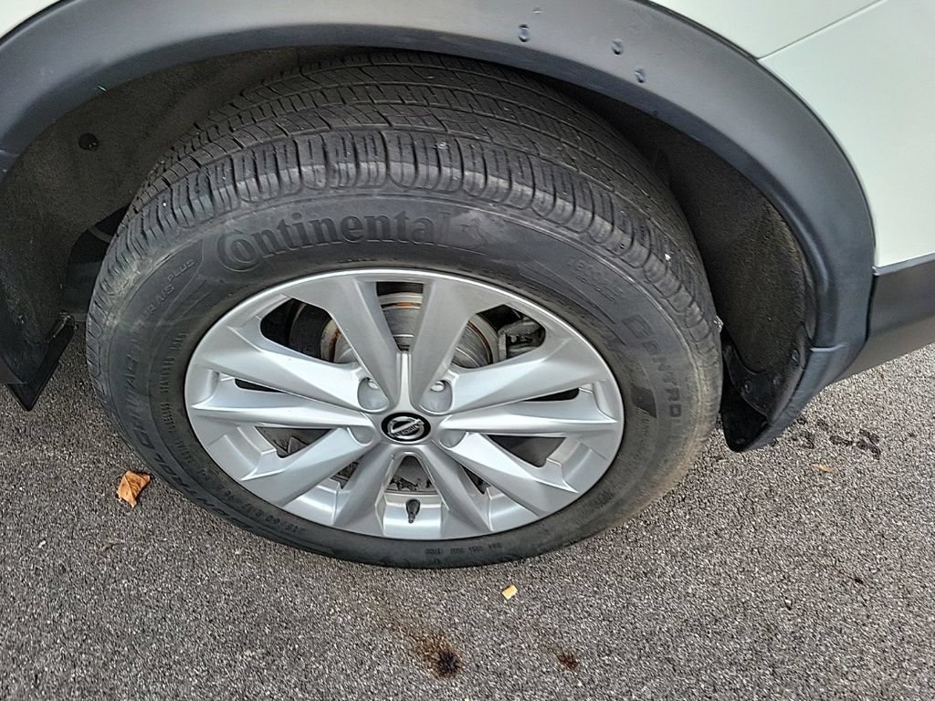 Used 2019 Nissan Rogue Sport S w/ Appearance Package FWD image 5