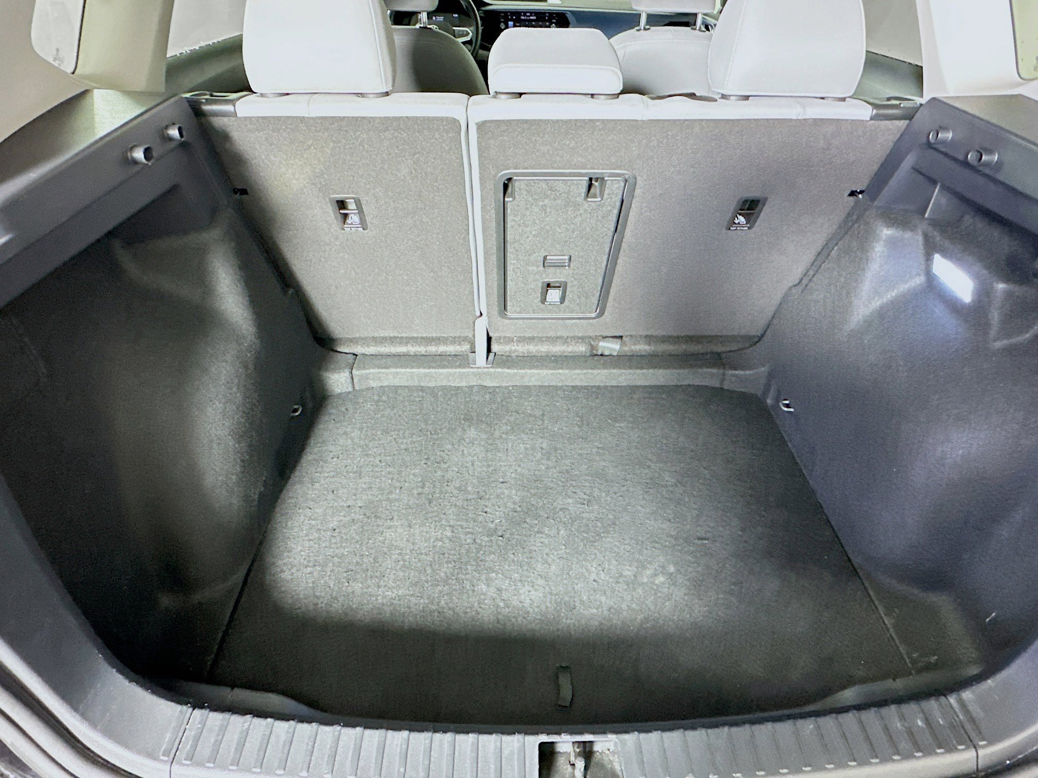 Used 2024 Volkswagen Taos SE image 26