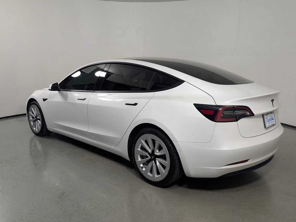 Used 2021 Tesla Model 3 Standard Range Plus RWD image 5
