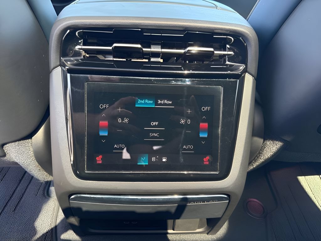 Used 2025 Cadillac Escalade IQ Luxury 2 w/ LPO, Premium Carpet Package AWD/4WD image 10