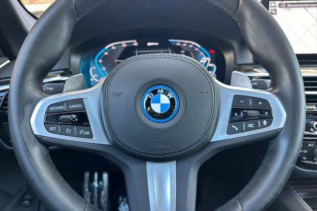 Used 2023 BMW 530e w/ M Sport Package image 22
